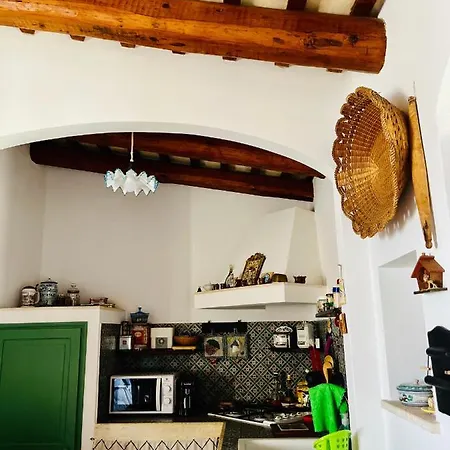 Cortile Padre Vincenzo Apartment Erice Exterior photo